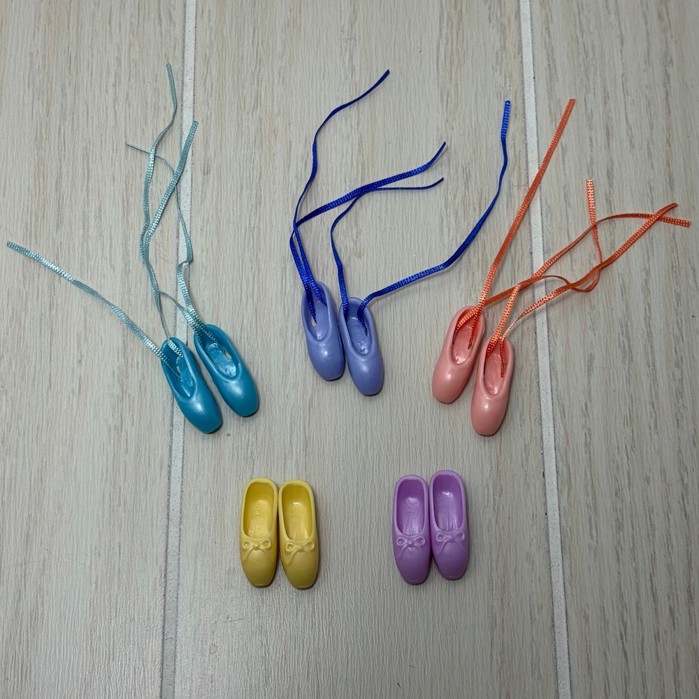 Mattel Barbie 12 Dancing Princesses Movie Doll Shoes 5 Pairs Ballet Slippers